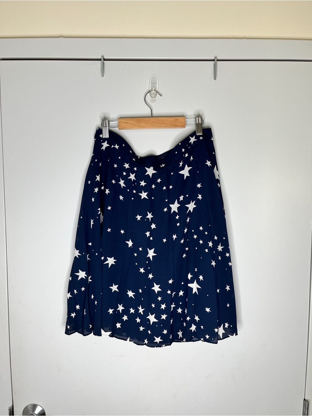 J.Crew Navy & White Star Print Pleated Skirt Size 6